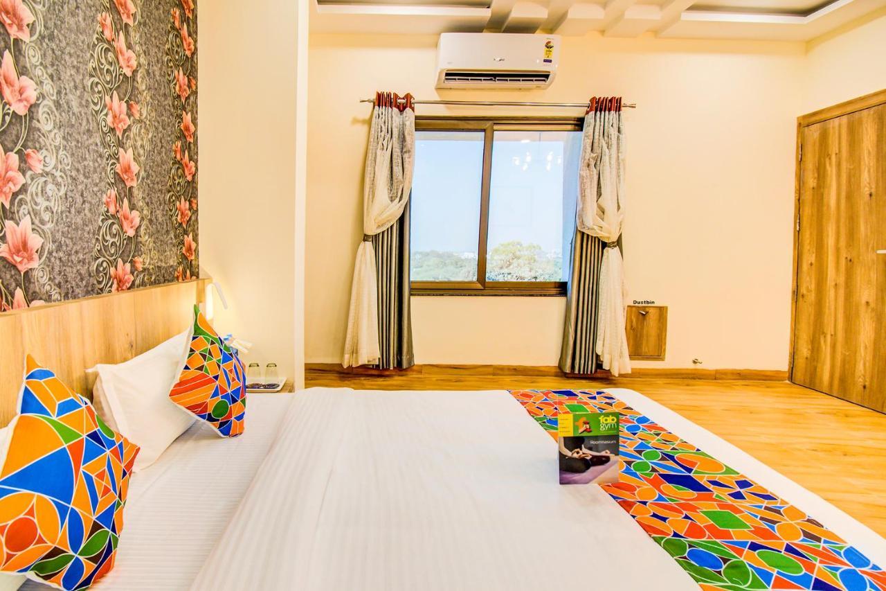 Fabhotel Prime Om Epic Vijay Nagar Indore Bagian luar foto