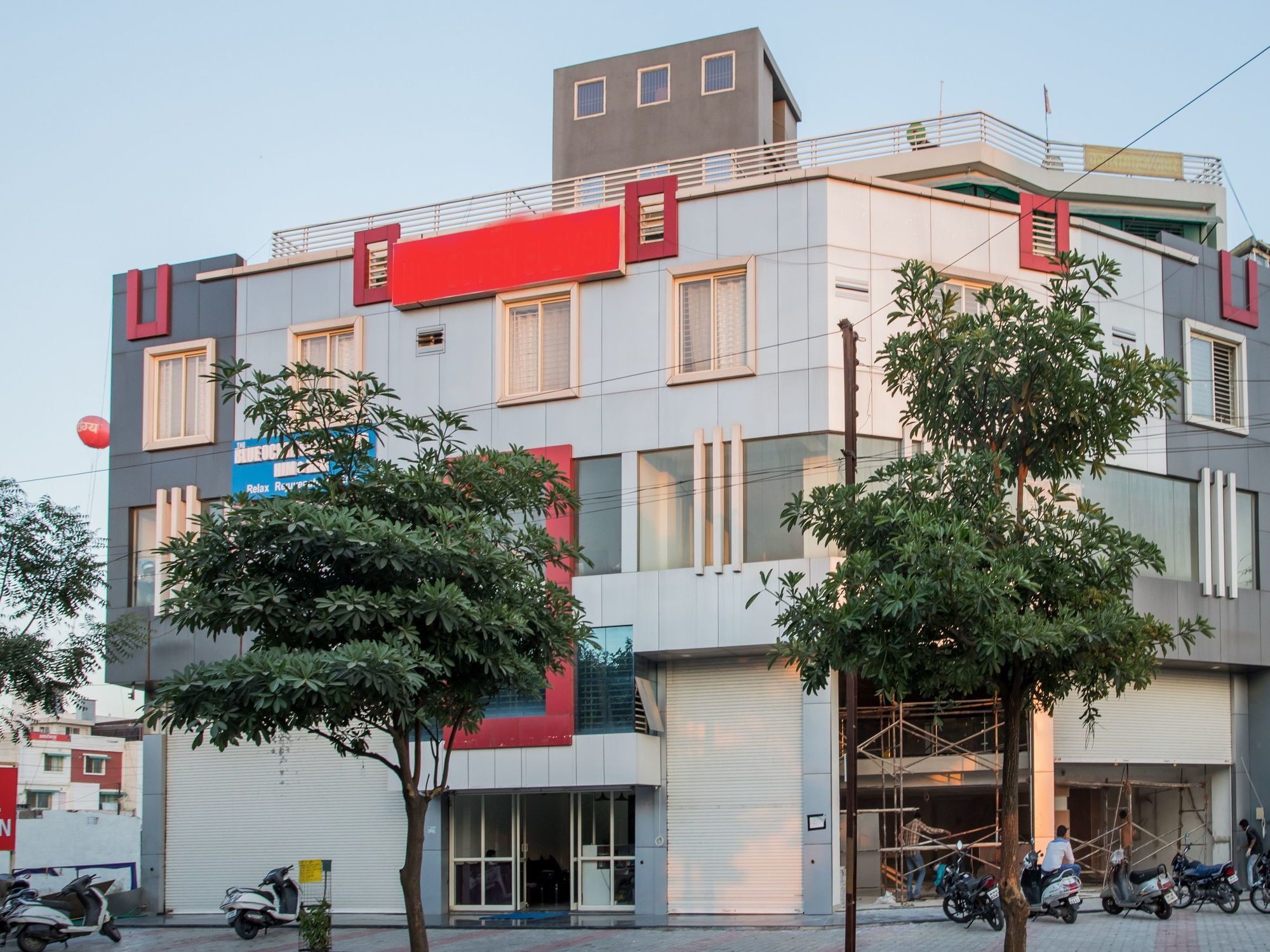 Fabhotel Prime Om Epic Vijay Nagar Indore Bagian luar foto